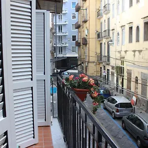 https://napoliviva-home.hotels-amalfi.com